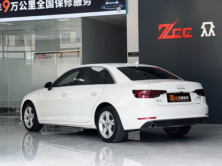 Audi A4L 30 40 TFSI базовая — фото 3