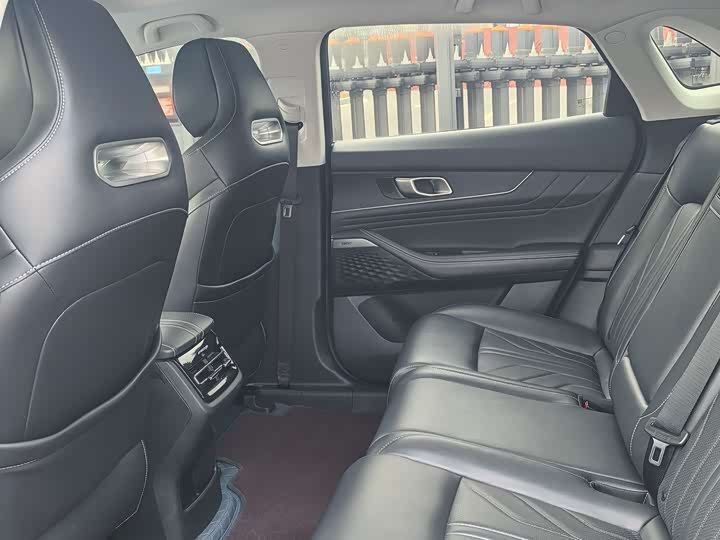 Changan UNI-K 2024 2.0 T 2 WD — фото 8