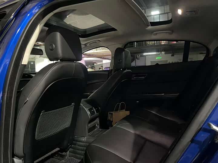 Jaguar XEL 2019 2.0 T 200 PS — фото 7