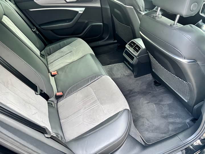 Audi A6L 40 TFSI люкс-динамик — фото 7
