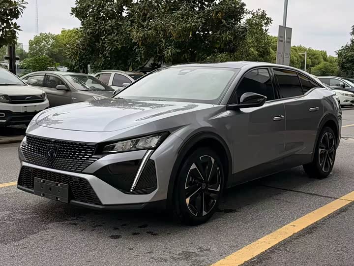 Peugeot 408 X 2023 — фото 1