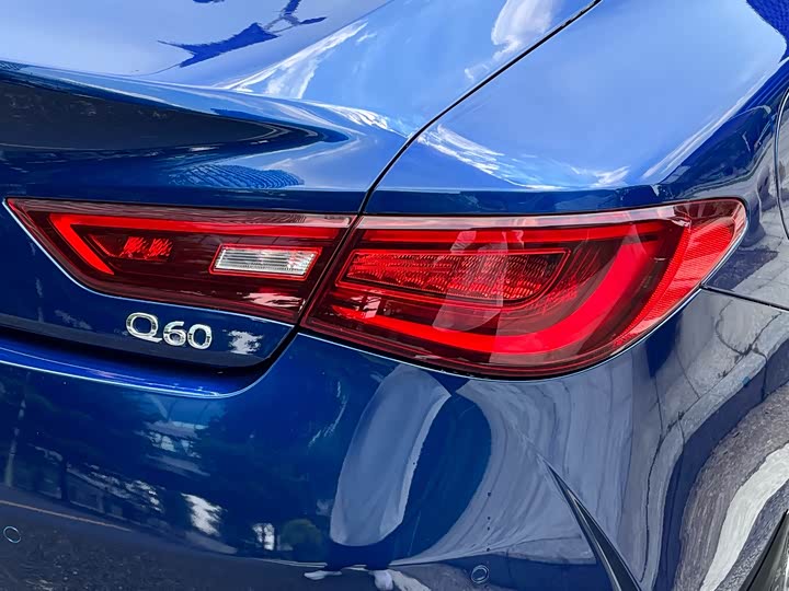 Infiniti Q 60 2019 2.0 T — фото 38