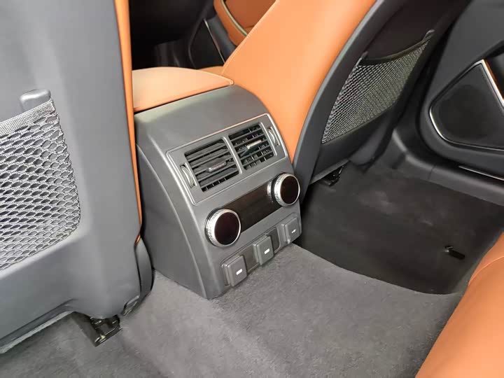 Jaguar XFL 2024 2.0 T P 300 4 WD — фото 12