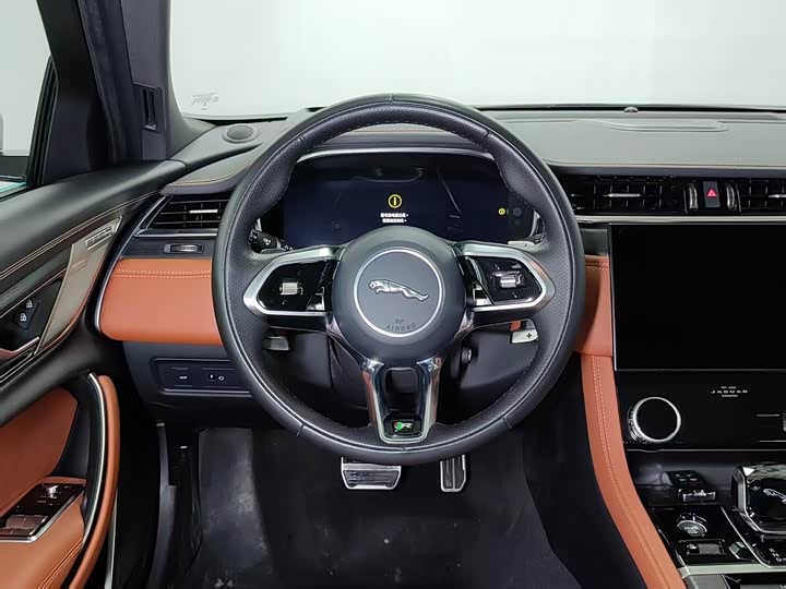 Jaguar XFL 2024 2.0 T P 300 4 WD — фото 24