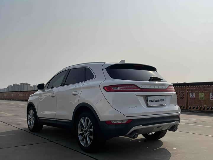 Lincoln MKC 2017 2.0 T 2 WD — фото 9