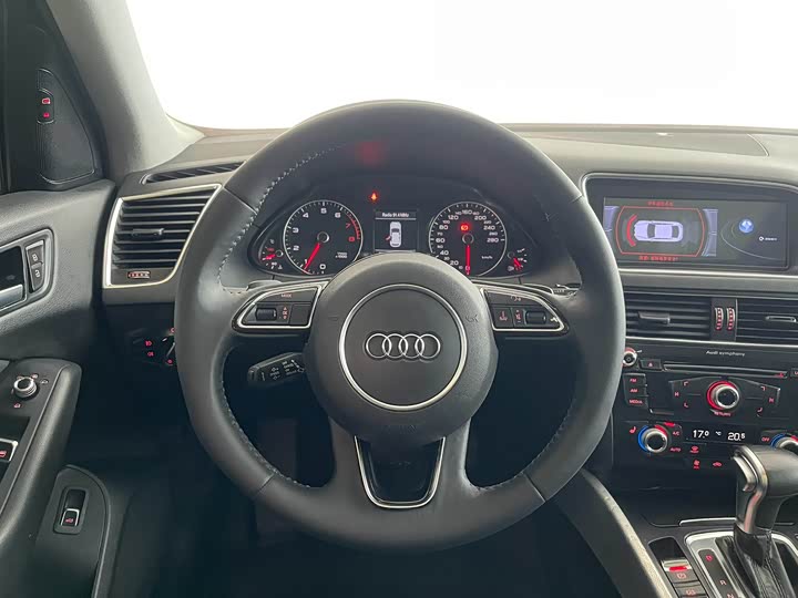 Audi Q5 2017 40 TFSI — фото 15