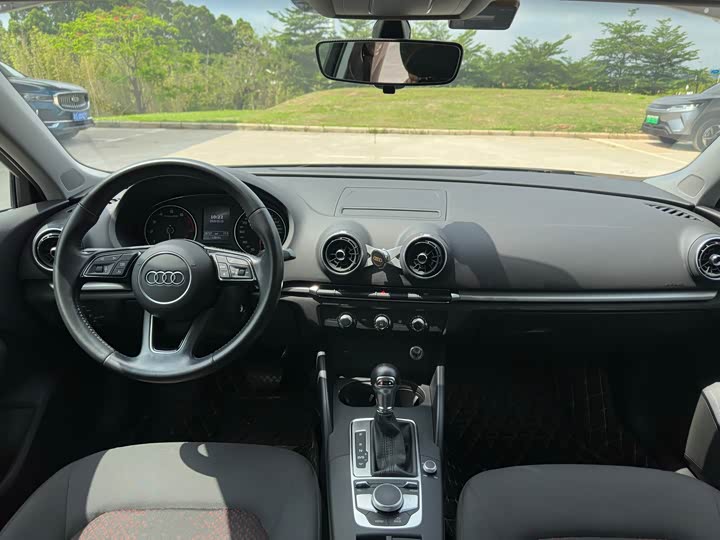 Audi A3 2018 30 Sportback 35 TFSI — фото 6