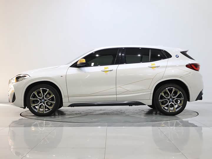 BMW X2 2023 s Drive 25i — фото 6