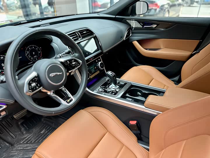 Jaguar XEL 2024 2.0 T 250 PS R-DYNAMIC S — фото 4