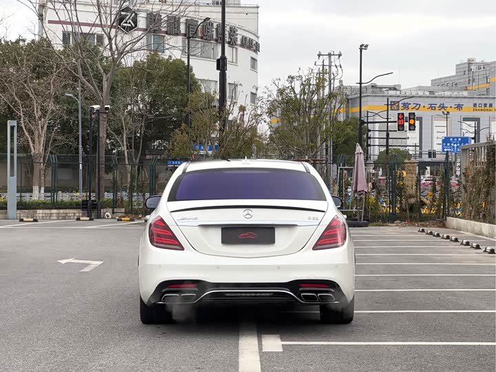 Mercedes-Benz S-Class 2018 AMG S 63 L 4 MATIC+ — фото 4
