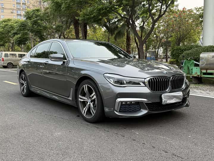 BMW 7-Series 2018 730 Li M — фото 3