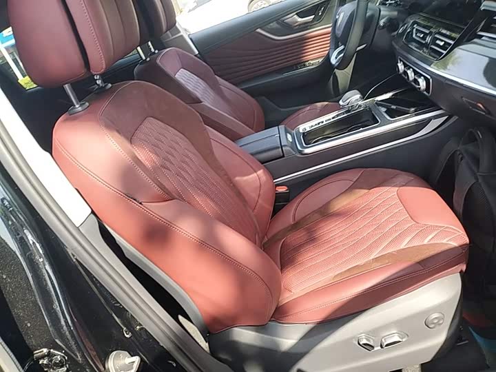 Hongqi HS5 2023 2.0 T Pro — фото 25