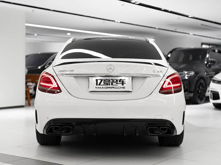 Mercedes-Benz C-Class 2019 AMG C 63 — фото 4