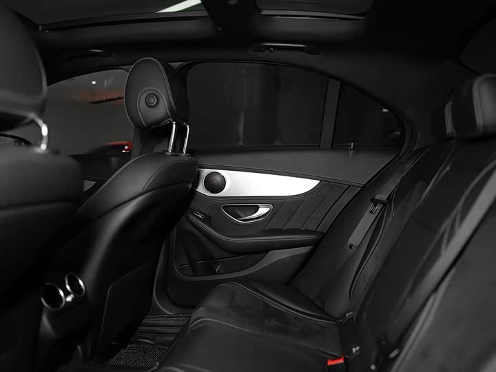 Mercedes-Benz C-Class 2019 AMG C 63 — фото 14