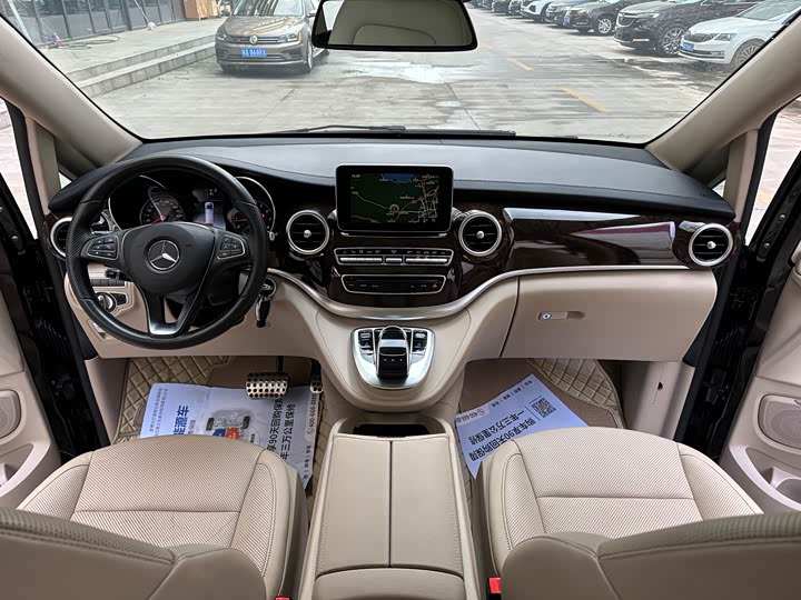 Mercedes-Benz V-Class 2017 V 260 L — фото 10