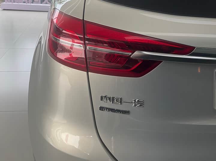 Hongqi HS5 2019 2.0 T 4 WD — фото 14