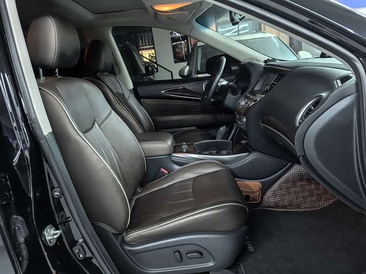 Infiniti QX60 2018 2.5 S/C Hybrid 2 WD VI — фото 4