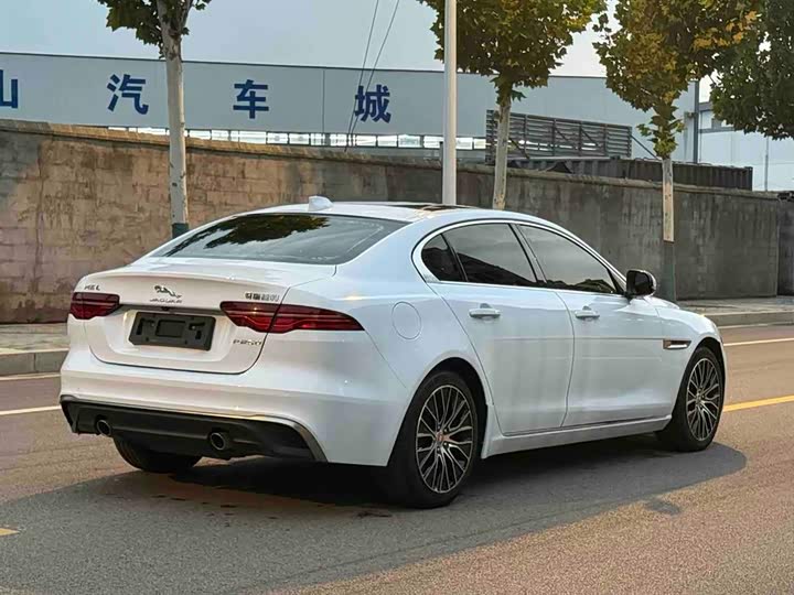 Jaguar XEL 2022 2.0 T 250 PS R-DYNAMIC S — фото 3