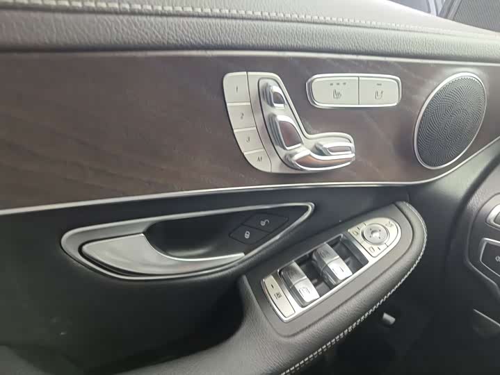 Mercedes-Benz GLC 2021 GLC 260 L 4 MATIC Luxury — фото 8