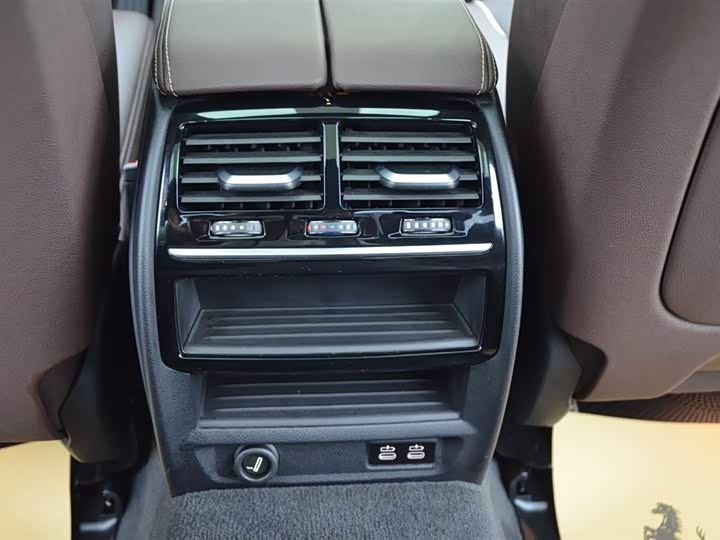 BMW 5-Series 2023 530 Li Leading M — фото 13