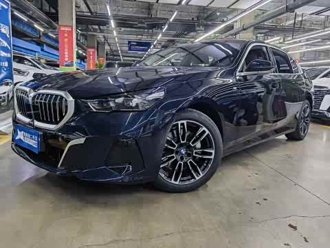 BMW 5-Series 2025 530 Li Leading M — фото 21
