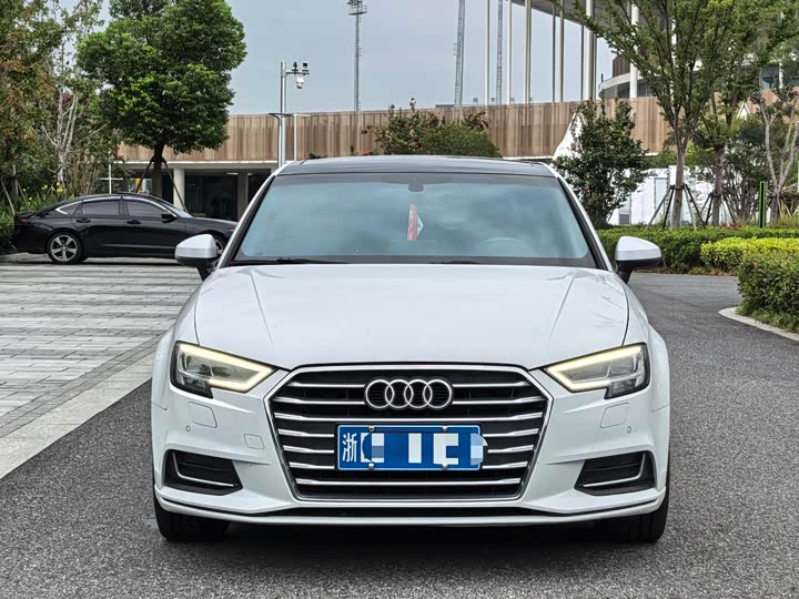 Audi A3 2019 Limousine 35 TFSI VI — фото 2