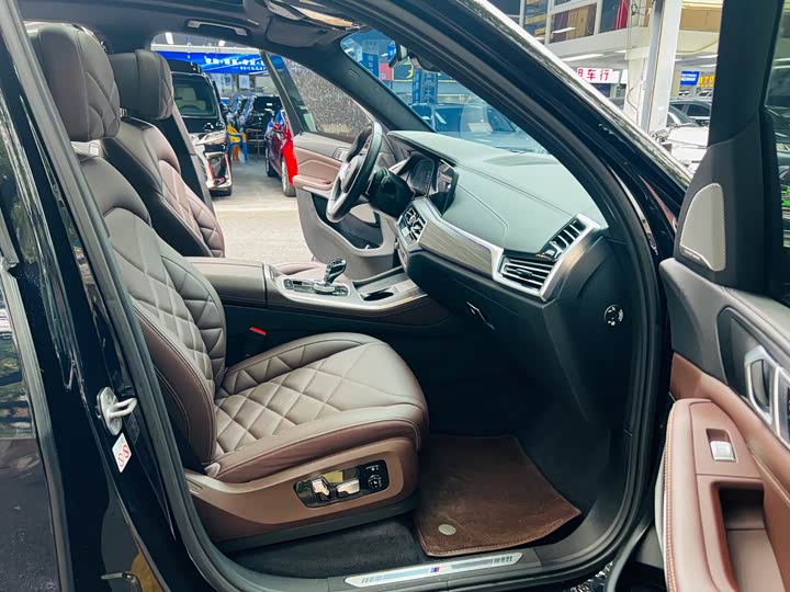 BMW X5 2022 x Drive 40 Li M — фото 13