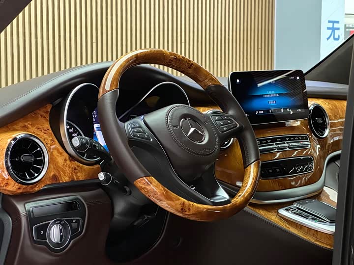 Mercedes-Benz V-Class 2021 V 260 — фото 9
