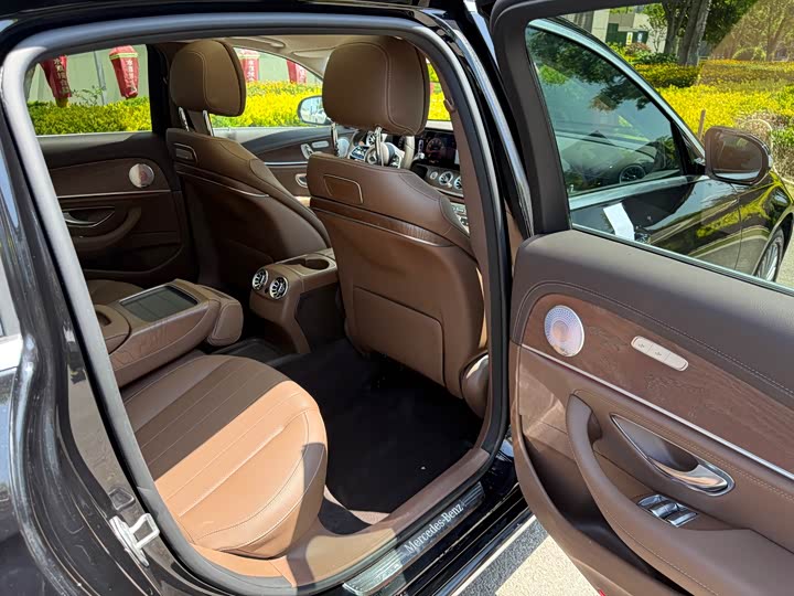 Mercedes-Benz E-Class 2020 E 300 L — фото 43