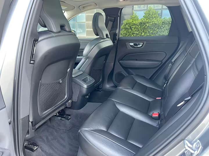 Volvo XC60 2020 T 5 4 WD — фото 10