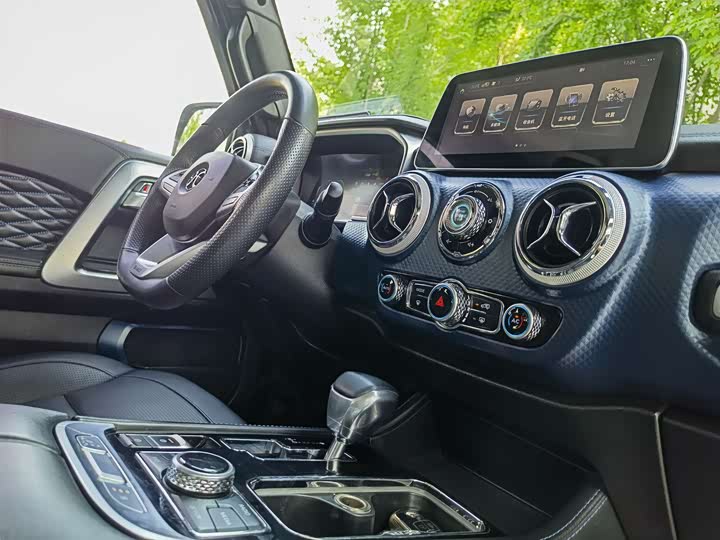 BAIC BJ40 2019 2.0 T AT 4 WD Flagship V — фото 10