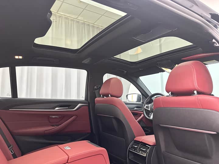 BMW 5-Series 2022 530 Li x Drive M — фото 32