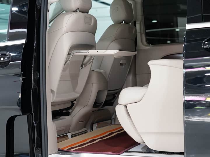 Mercedes-Benz V-Class 2022 V 260 — фото 18