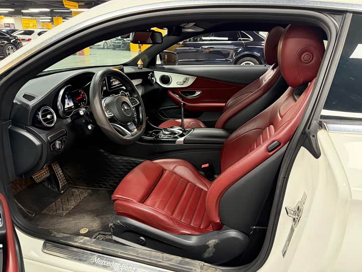 Mercedes-Benz C-Class 2018 C 200 — фото 4