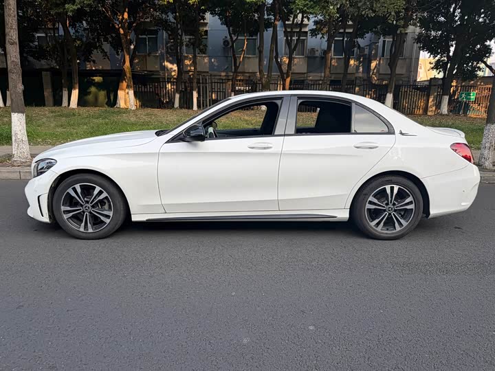 Mercedes-Benz C-Class C 260 спорт — фото 4