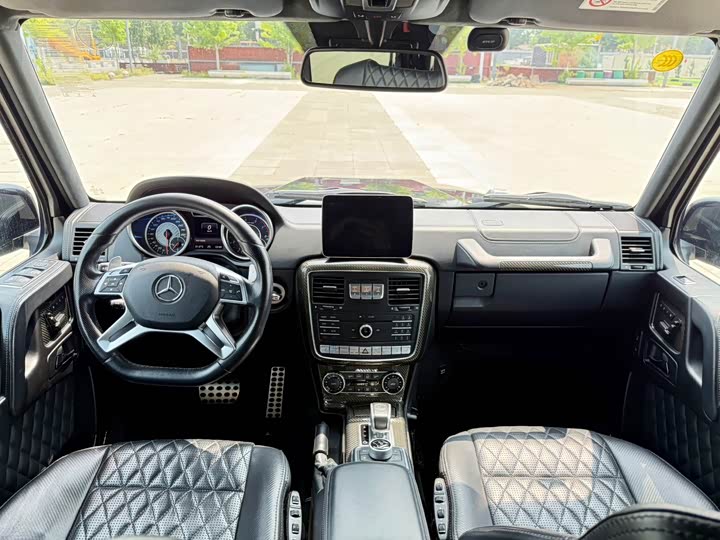 Mercedes-Benz G-Class 2018 AMG G 63 — фото 12