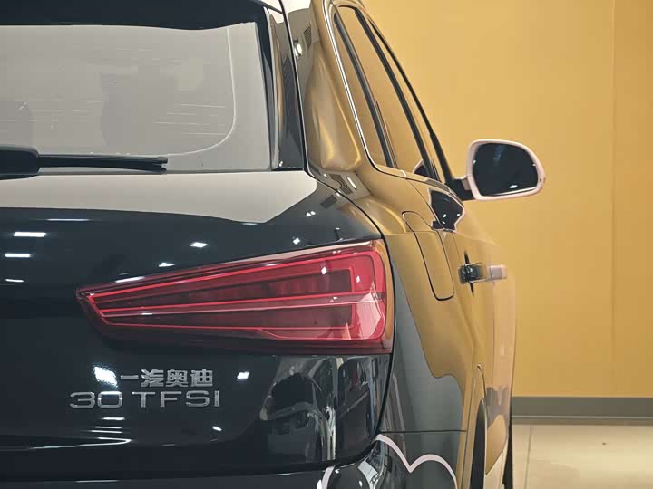 Audi Q3 2018 30 TFSI — фото 28