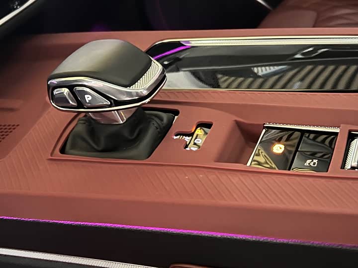 Hongqi HS5 2023 2.0 T Pro — фото 15