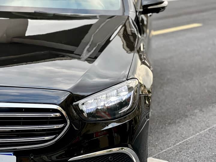 Mercedes-Benz E-Class 2019 E 300 L Luxury — фото 4