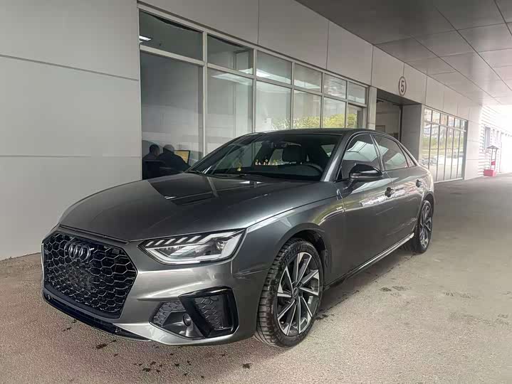 Audi A4L 2023 40 TFSI