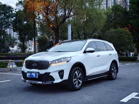 Kia Sorento — фото 20