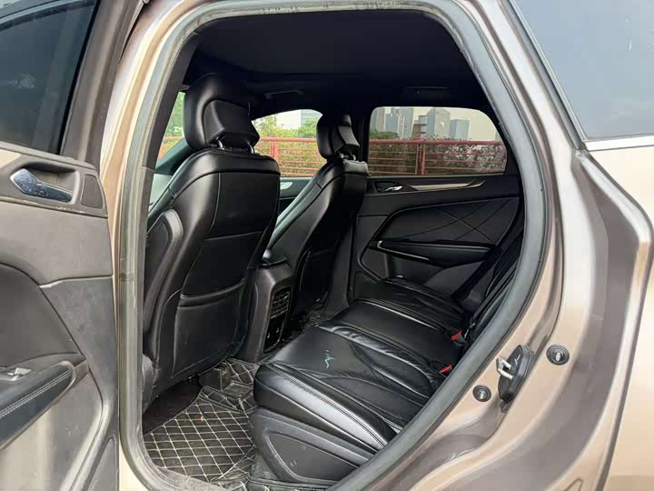 Lincoln MKC 2019 2.0 T 2 WD V — фото 9