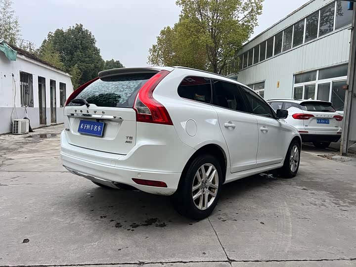 Volvo XC60 2017 T 5 AWD — фото 5