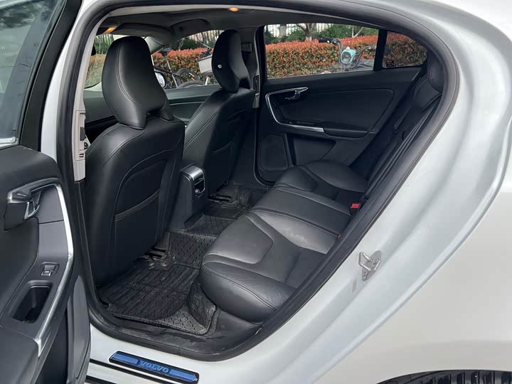 Volvo S60 2016 S 60 L T 3 — фото 15