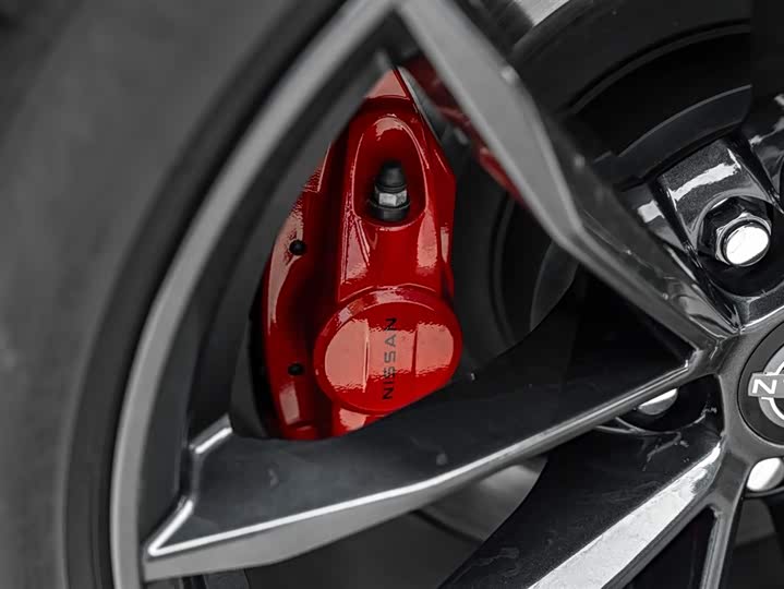 Nissan 400 Z 2023 3.0 T — фото 41