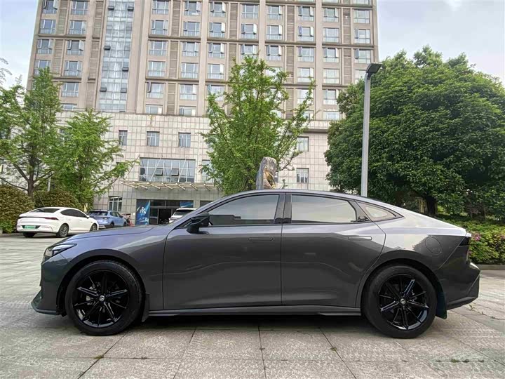 Changan UNI-V 2022 1.5 T Premium — фото 12