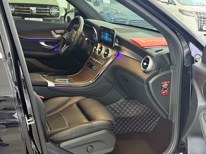 Mercedes-Benz GLC 2020 GLC 260 L 4 MATIC Luxury — фото 17
