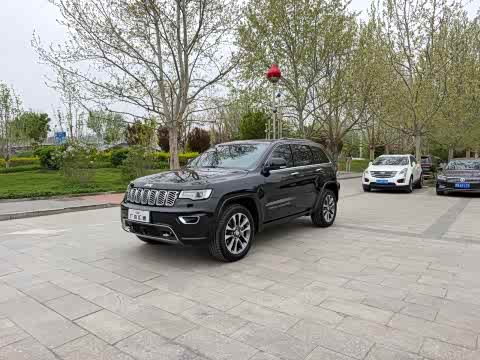 Jeep Grand Cherokee — фото 24