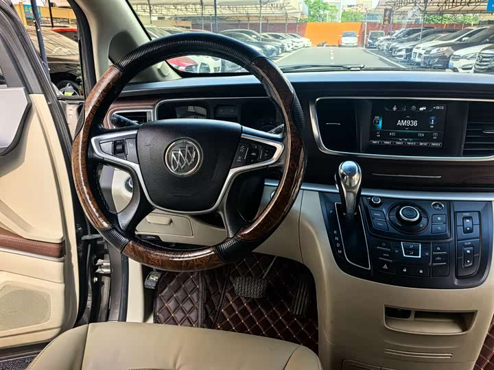 Buick GL8 25S люкс V — фото 8