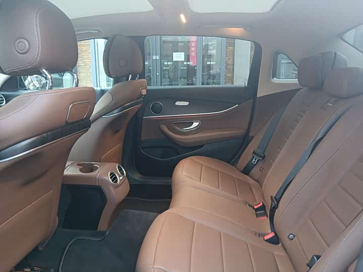 Mercedes-Benz E-Class 2020 E 300 L — фото 16